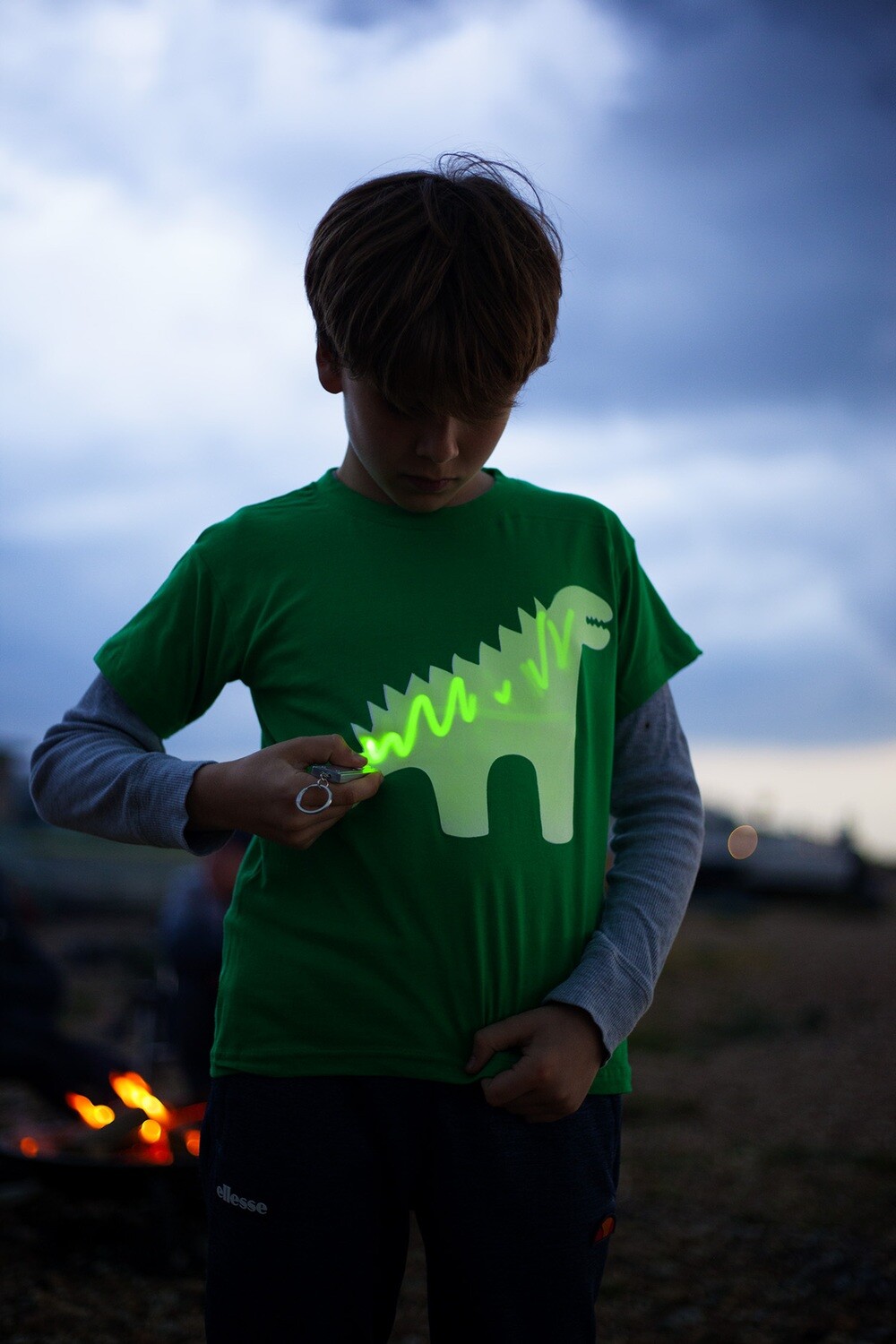 Tee Light/ Glow up T-shirt Dinosaur