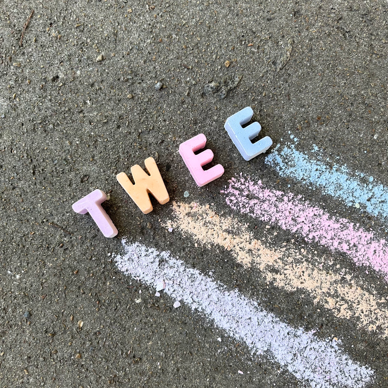 TWEE (MADE FOR LITTLE HANDS)