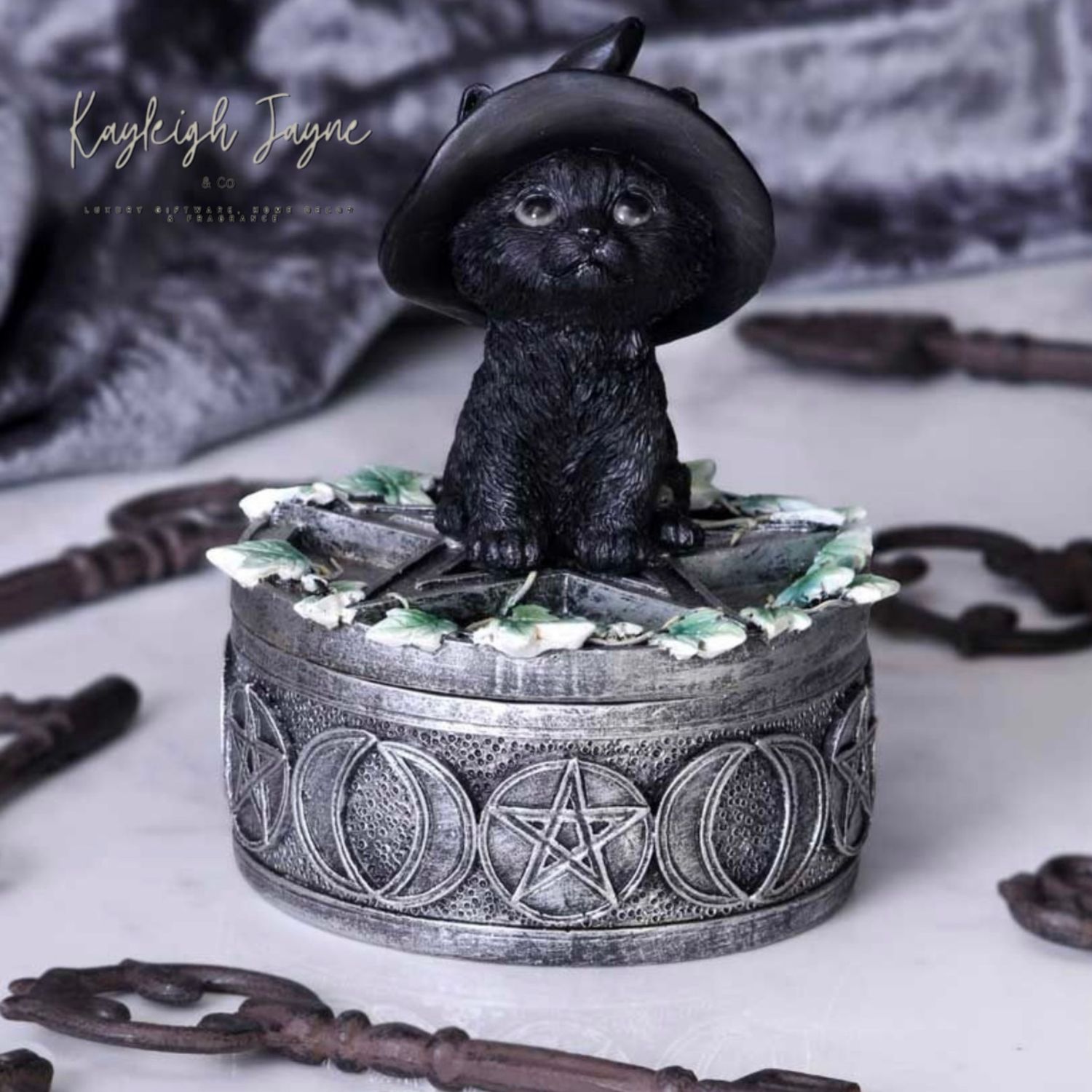 Coven Keepers - Ivy Familiar Box