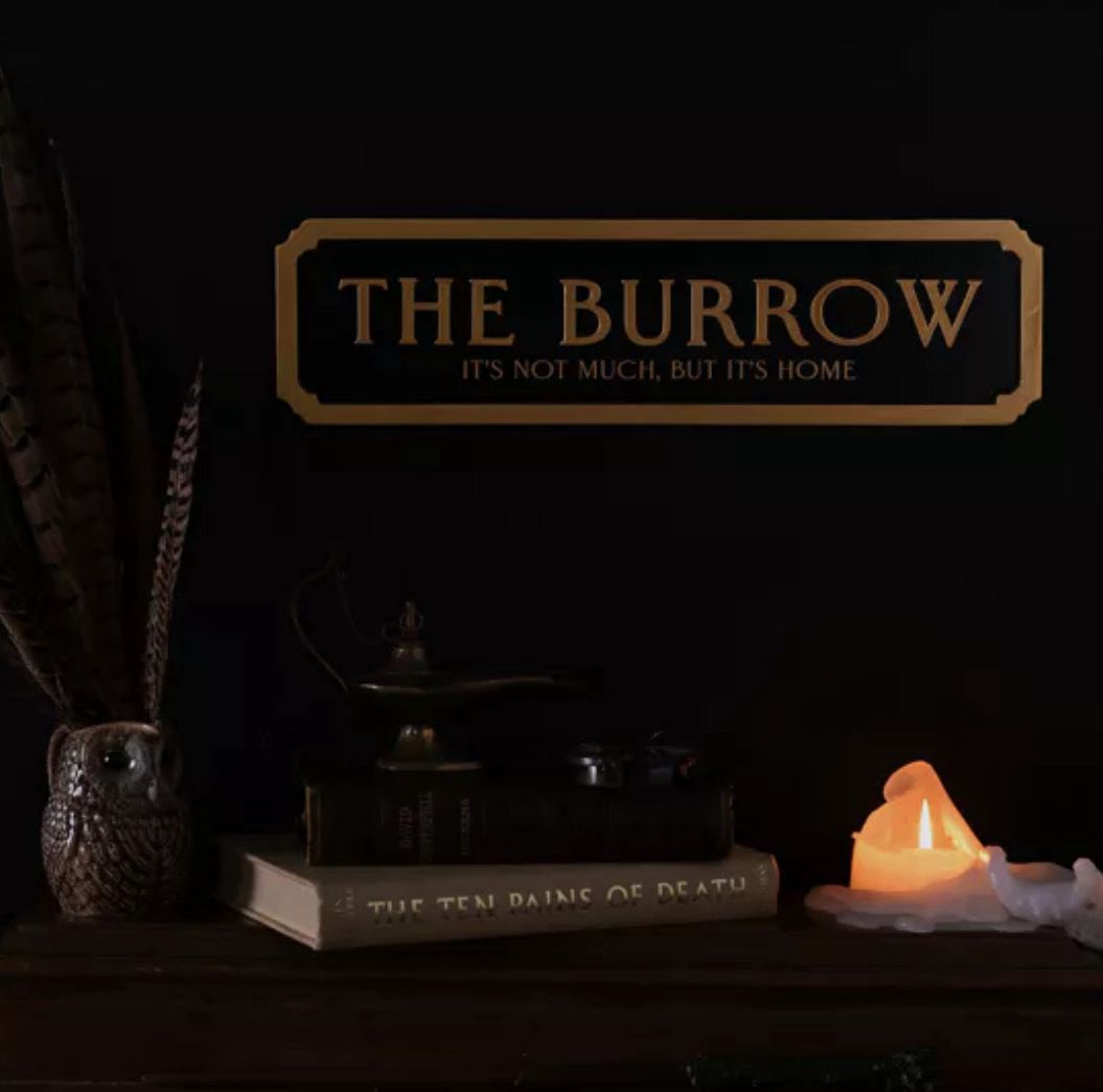 Harry Potter Alumni - The Burrow Wall/Door Sign