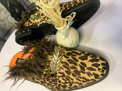 HALF-SHOE