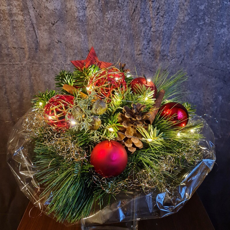 Weihnachtsstrauß Weihnachtsstrauß "Sternenhimmel" mit Lichterkette