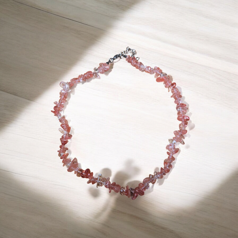 Collar de cuarzo cherry escallas- Vitalidad, alegría y energía femenina