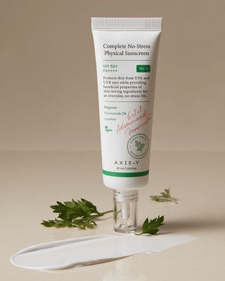 واقي شمس للبشرة الحساسة Spf 50 من AXIS-Y