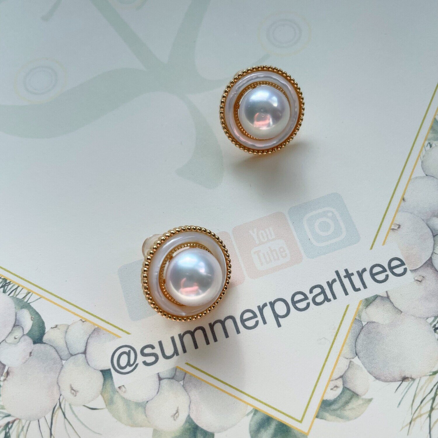 Elegant freshwater pearl earrings studs, bridal earrings, gift for her, mother of pearl earrings, gold plated sterling silver earrings pearl