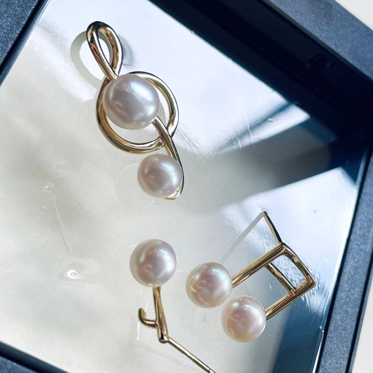 Musical notation pearl earrings and pendant, gift for her, unique pearl earrings and necklace choker, pearl Jew set, mismatched earrings