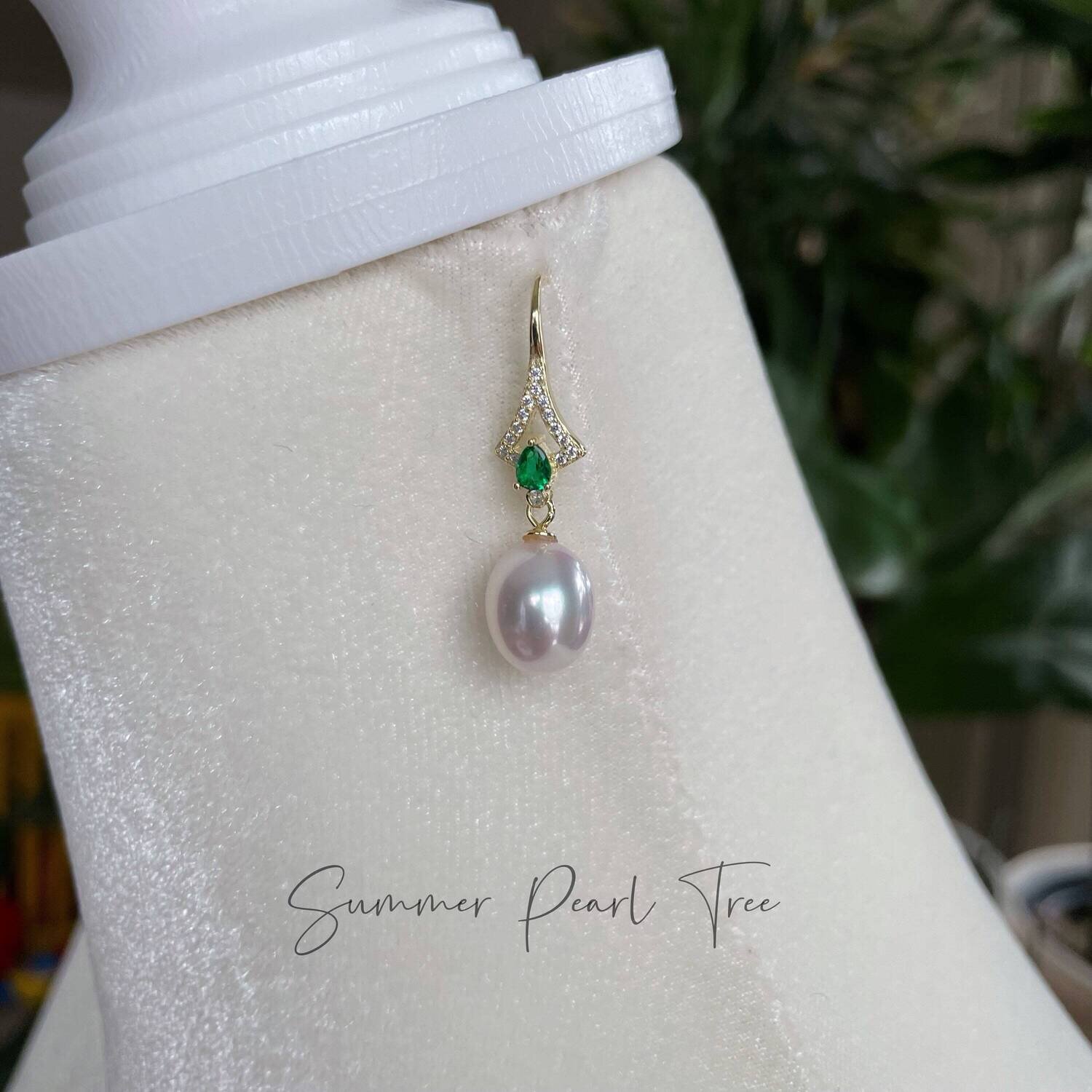 Pearl earrings, waterdrop earrings, Waterdrop pearl earrings, gift for her, emerald earrings, dainty earrings pearl, freshwater pearl