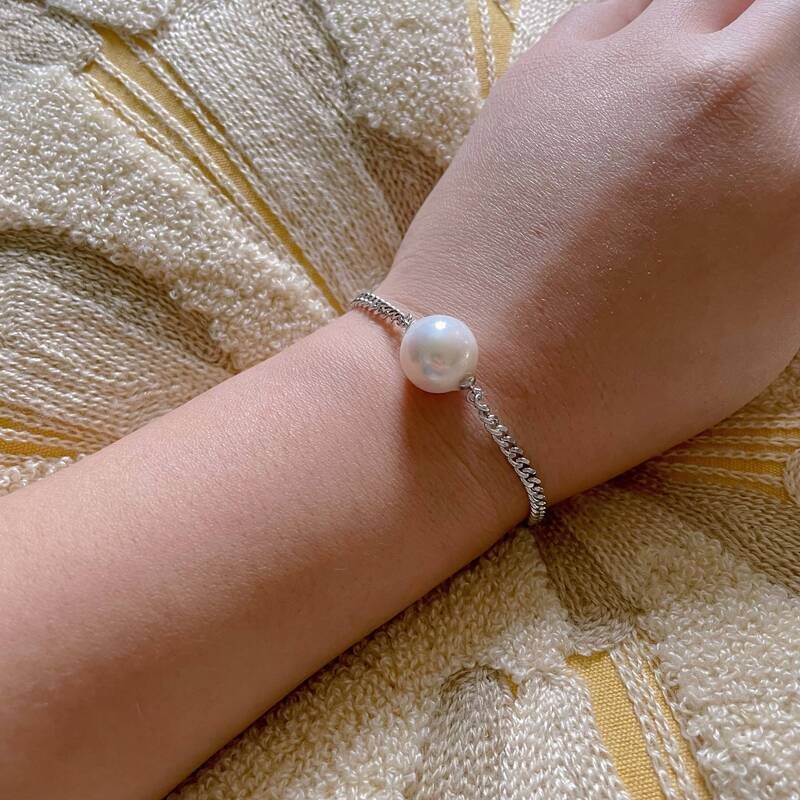 Pearl charm bracelet, freshwater pearl bracelet, pearl chain bracelet, gift for her, single stone bracelet, large pearl bracelet