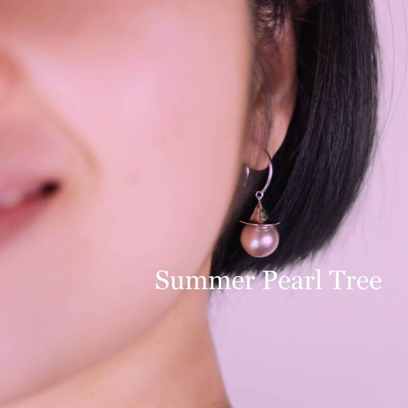 Earrings for Halloween, Halloween earrings, pearl earrings, gift for her, unique earrings, witch’s hat earrings, magic hat earrings
