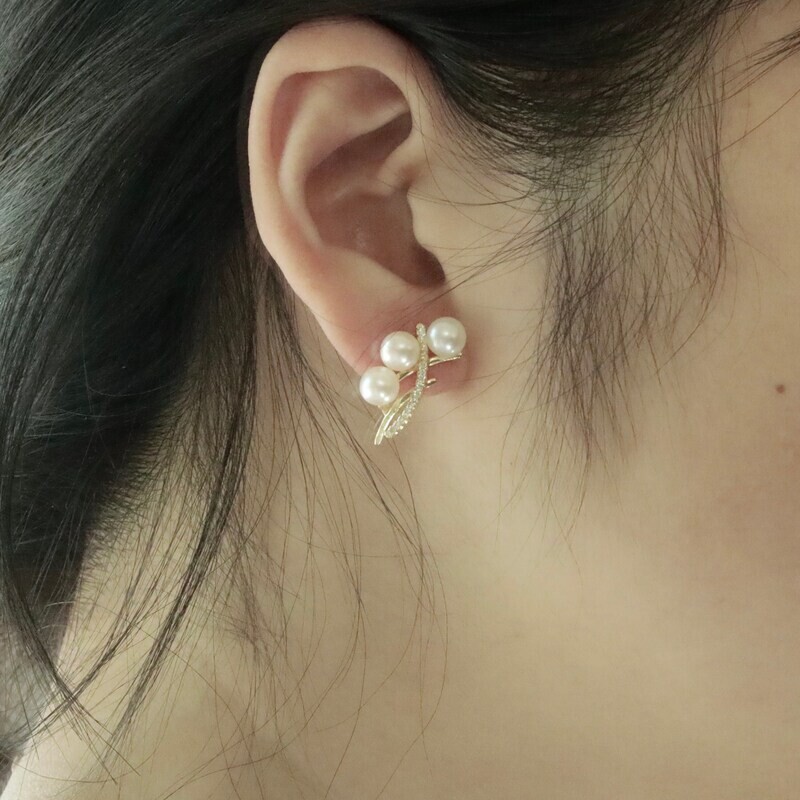 Earring studs, freshwater Pearl stud earrings, genuine pearl earrings, natural pearl earrings, real pearls, shinning earring studs