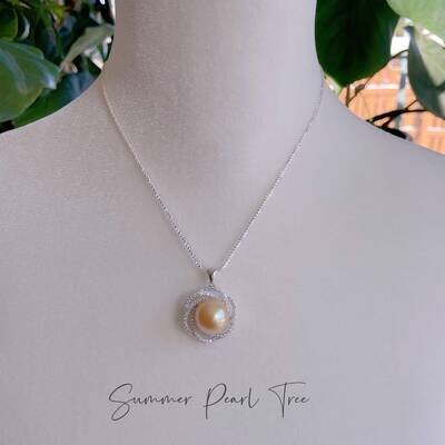 South sea golden pearl necklace pendant, spiral