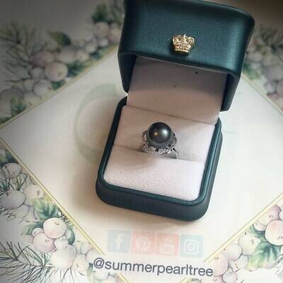 Tahitian pearl ring, floral
