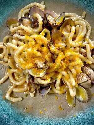 Strozzapreti con vongole mente e bottarga