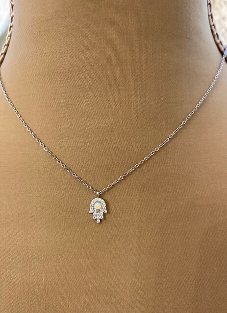 Necklace hamsa