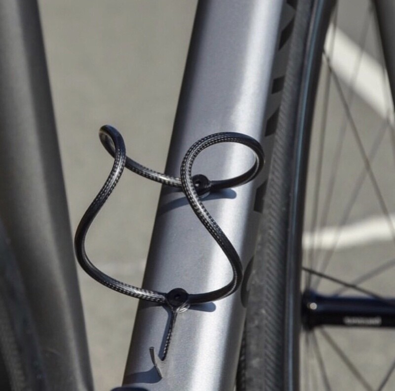 CARBONWORKS Lightweight 8g Bottle Cage