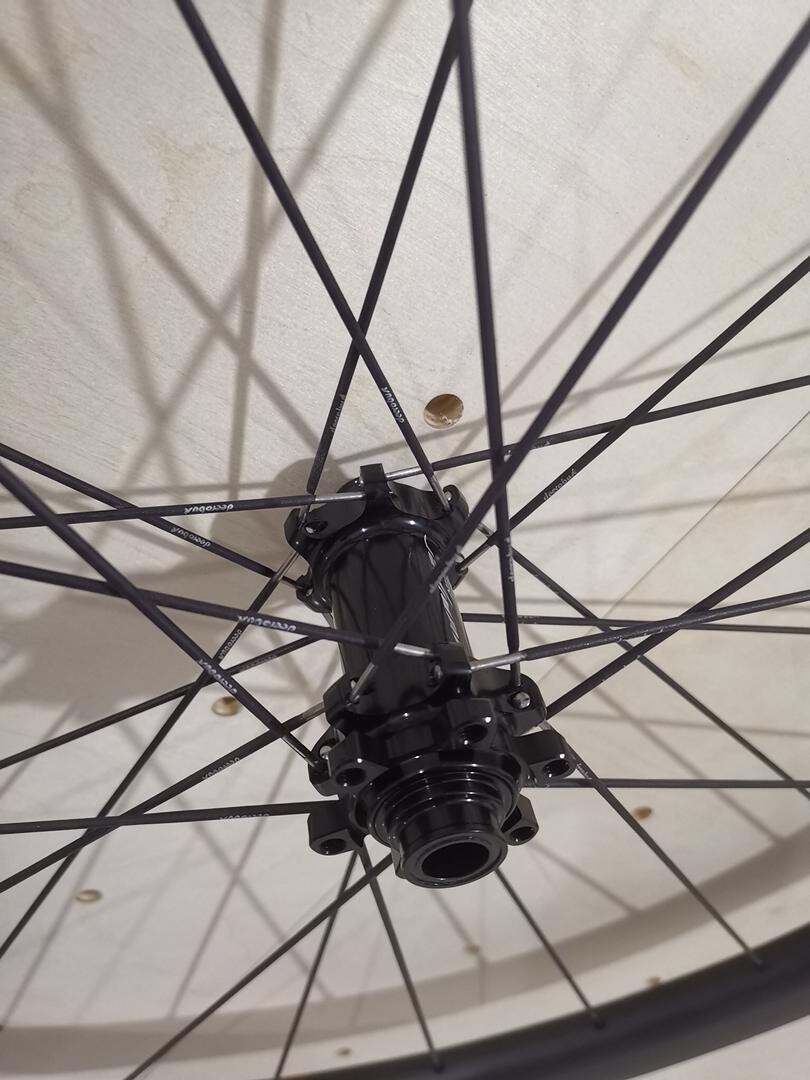Carbon Spokes (Straight pull)