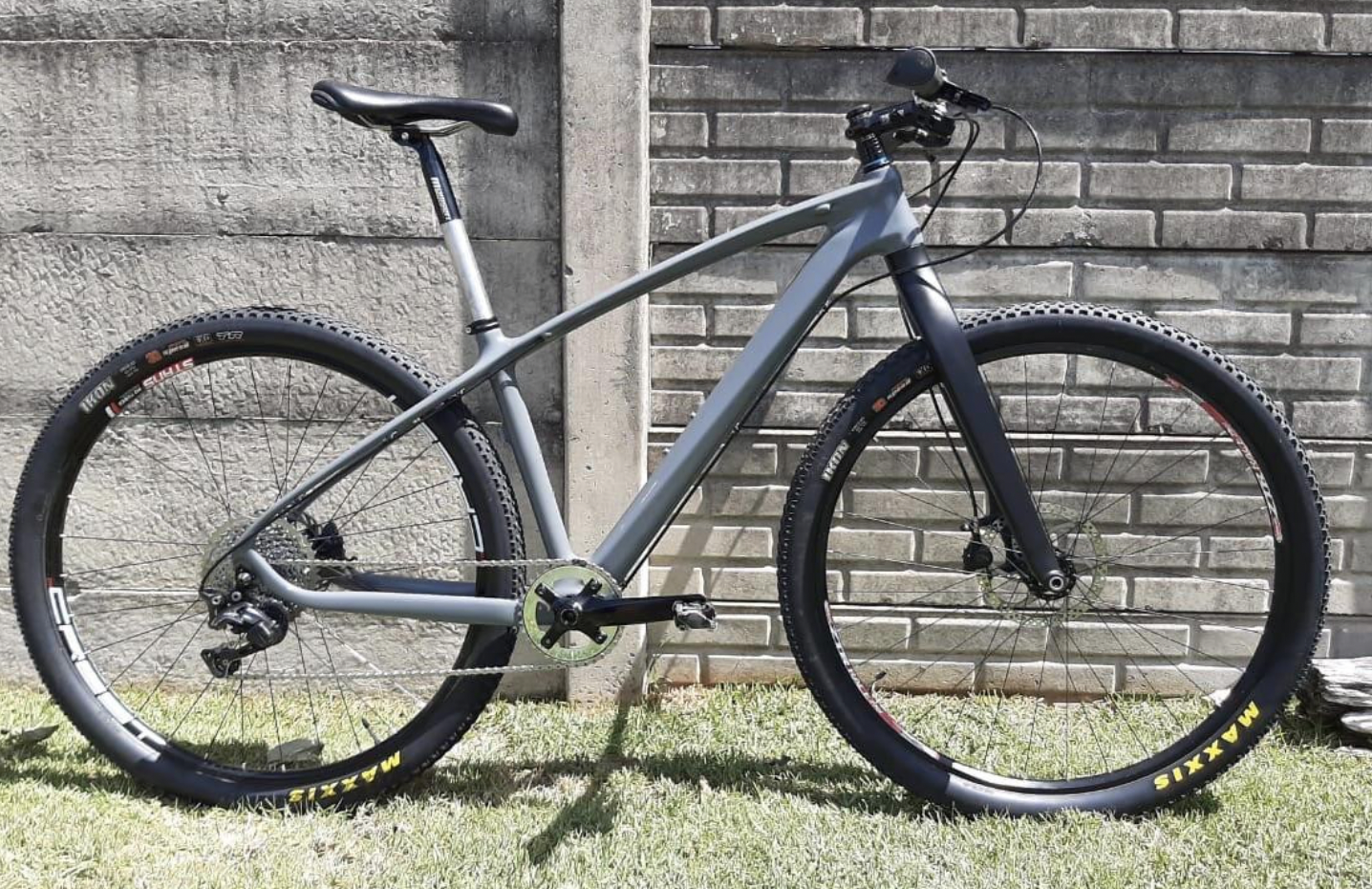 Carbon Rigid Fork Non Boost 15mm Thru-Axle Tapered Steerer