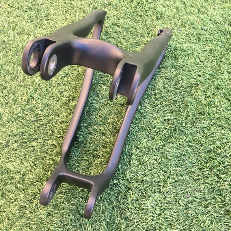 FM258 dual suspension rear triangle