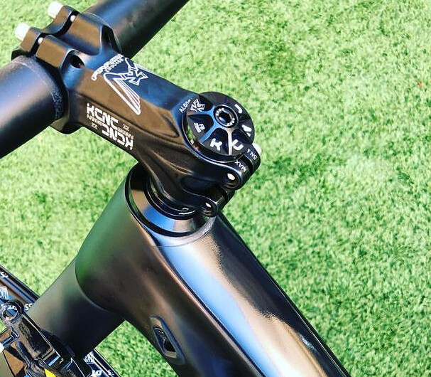 KCNC Headset Top Cap (incl Ali h/set bolt &amp; star nut) Black