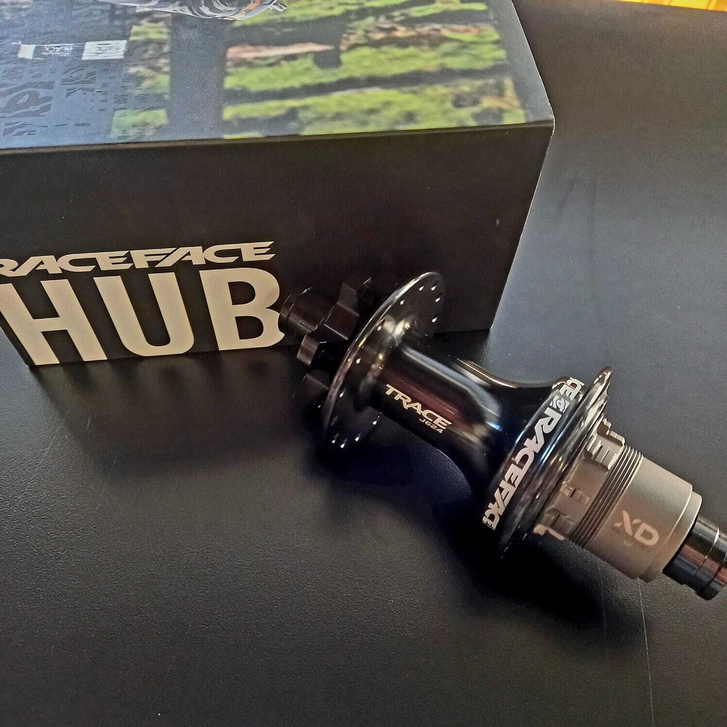 Race Face Trace Rear Hub 32H J-Bend 12x148 XD