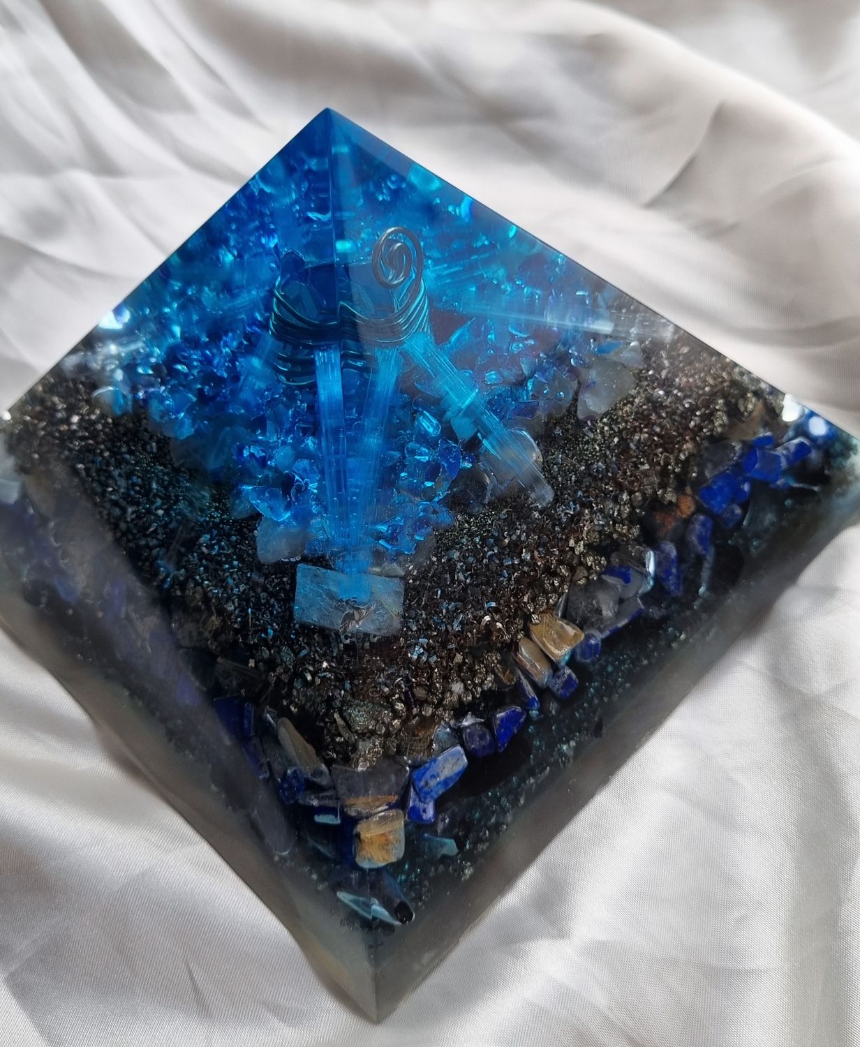 Lapis Lazuli Amethyst Giza Orgone Energy Pyramid