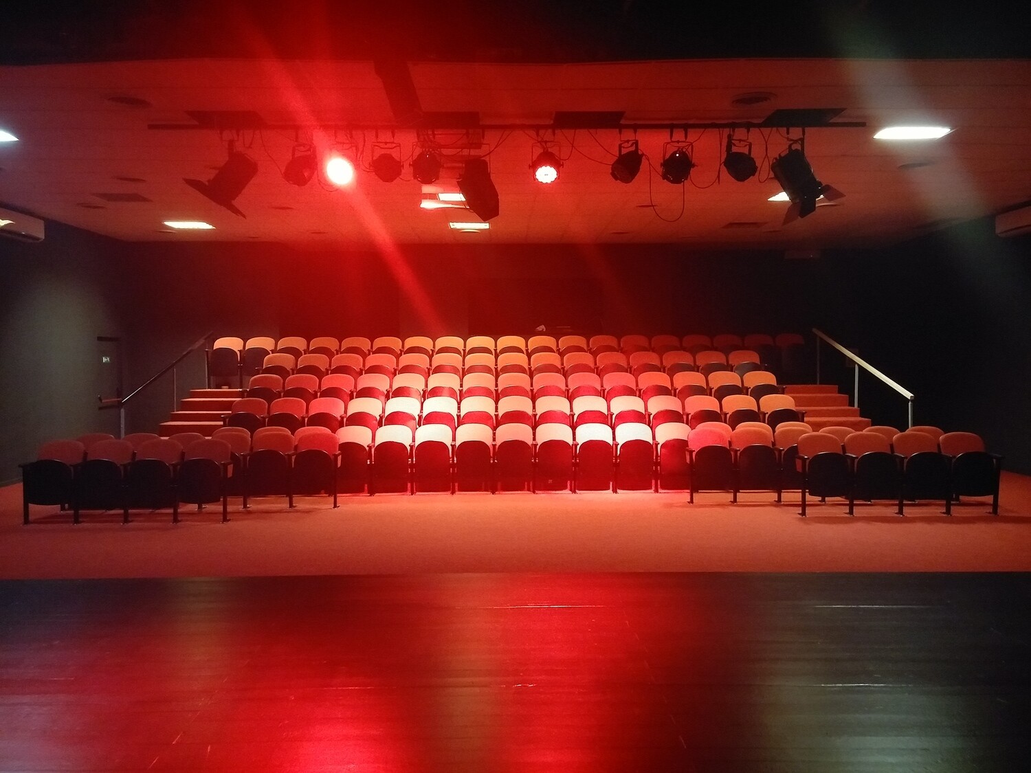 TEATRO - LEZIONE DI PROVA GRATUITA