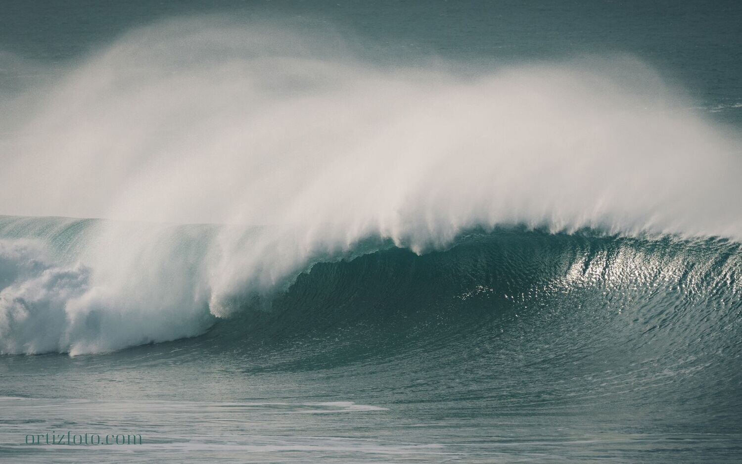 Cornish Wave Wallpaper