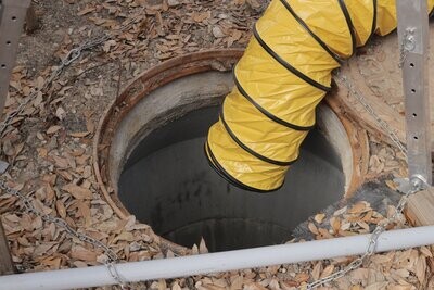 ENGLISH Confined Space Competent Person 0.8 CEU’S Accredited 11/9