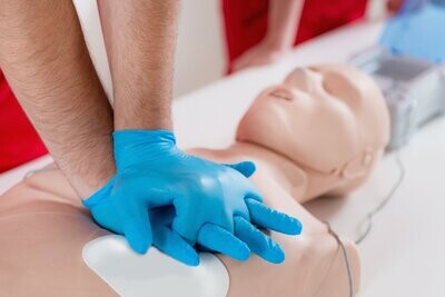 English CPR/FA/BBP/AED 0.5 CEU’S Accredited 11/19