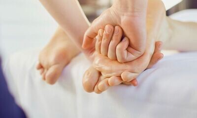Feet/Hands Pamper Massage