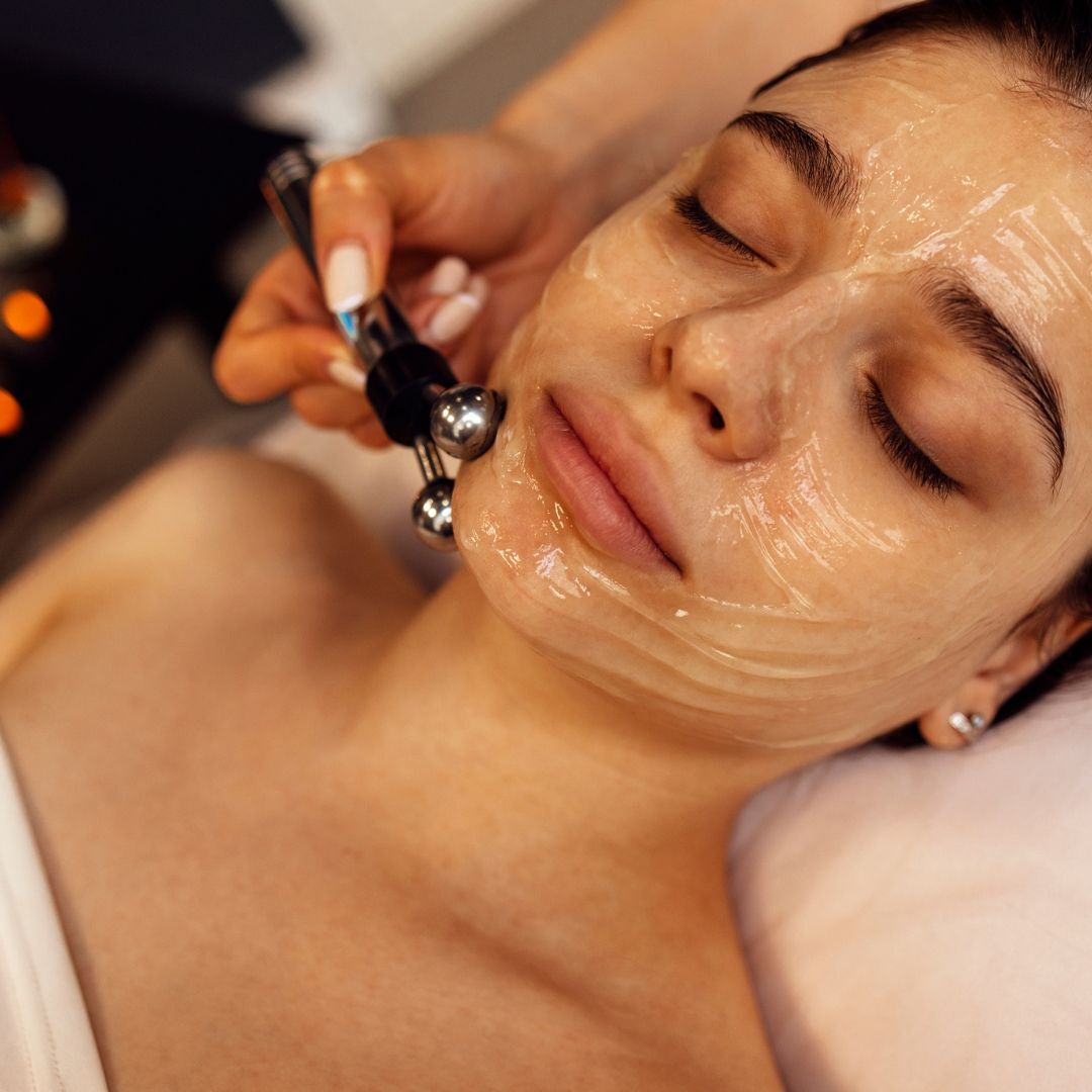 Microcurrent Facial Lift