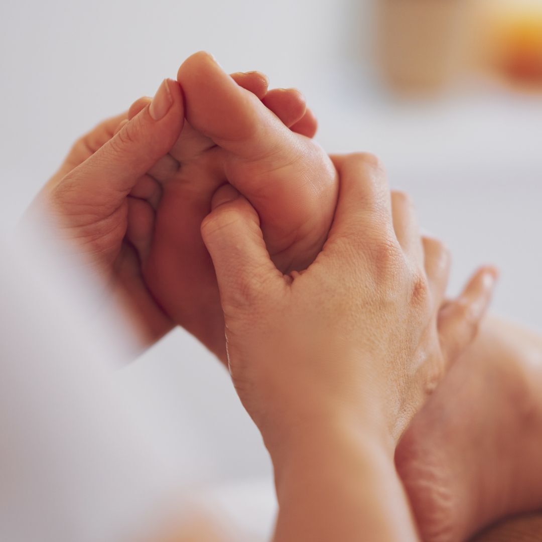 Feet / Hands Pamper Massage
