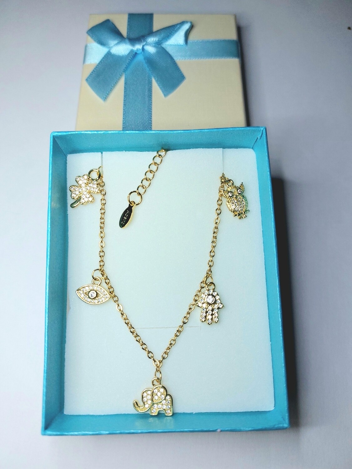 COLGANTE  CON CHARMS DE LA SUERTE