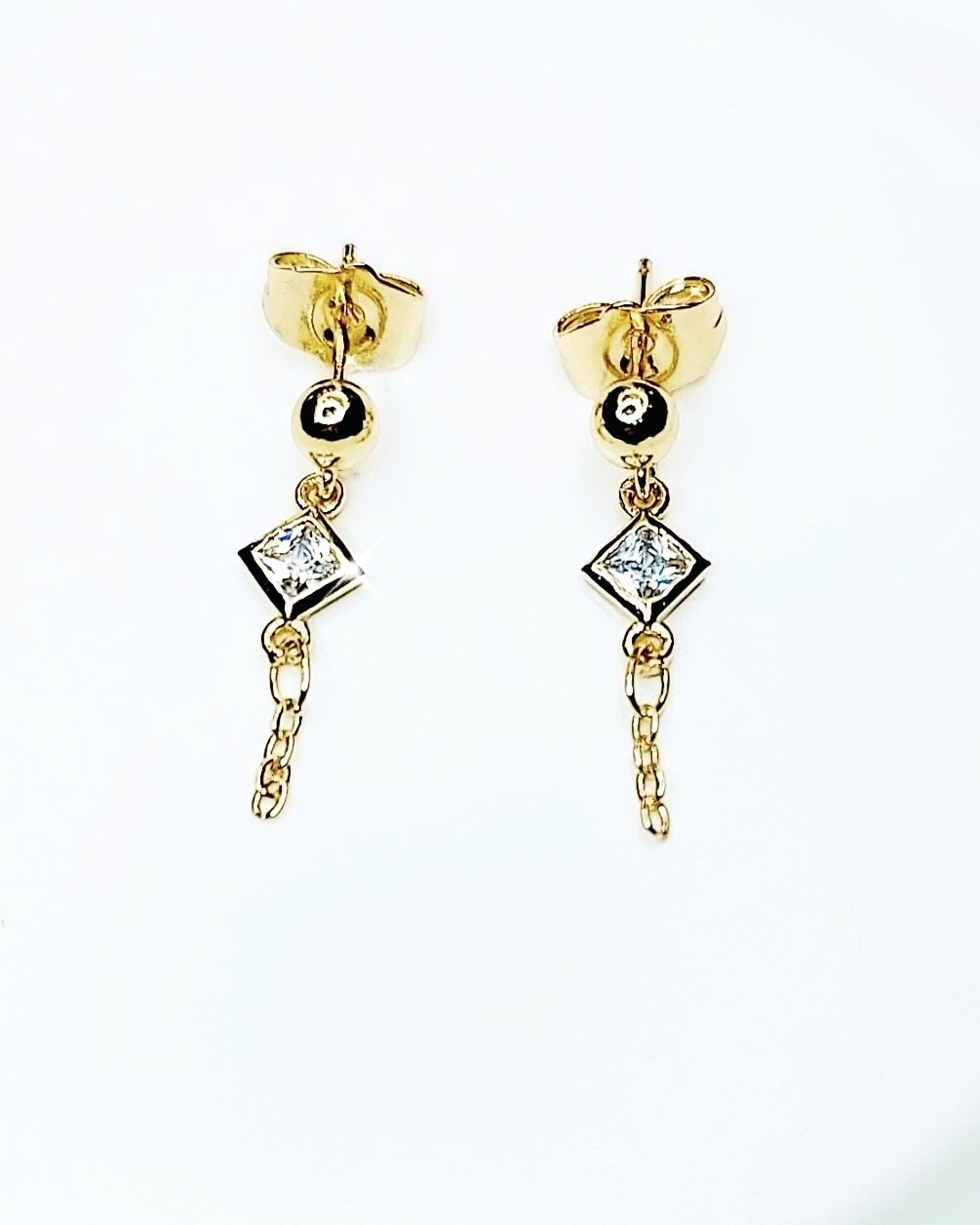 PENDIENTES PRINCESA CON CIRCONITA