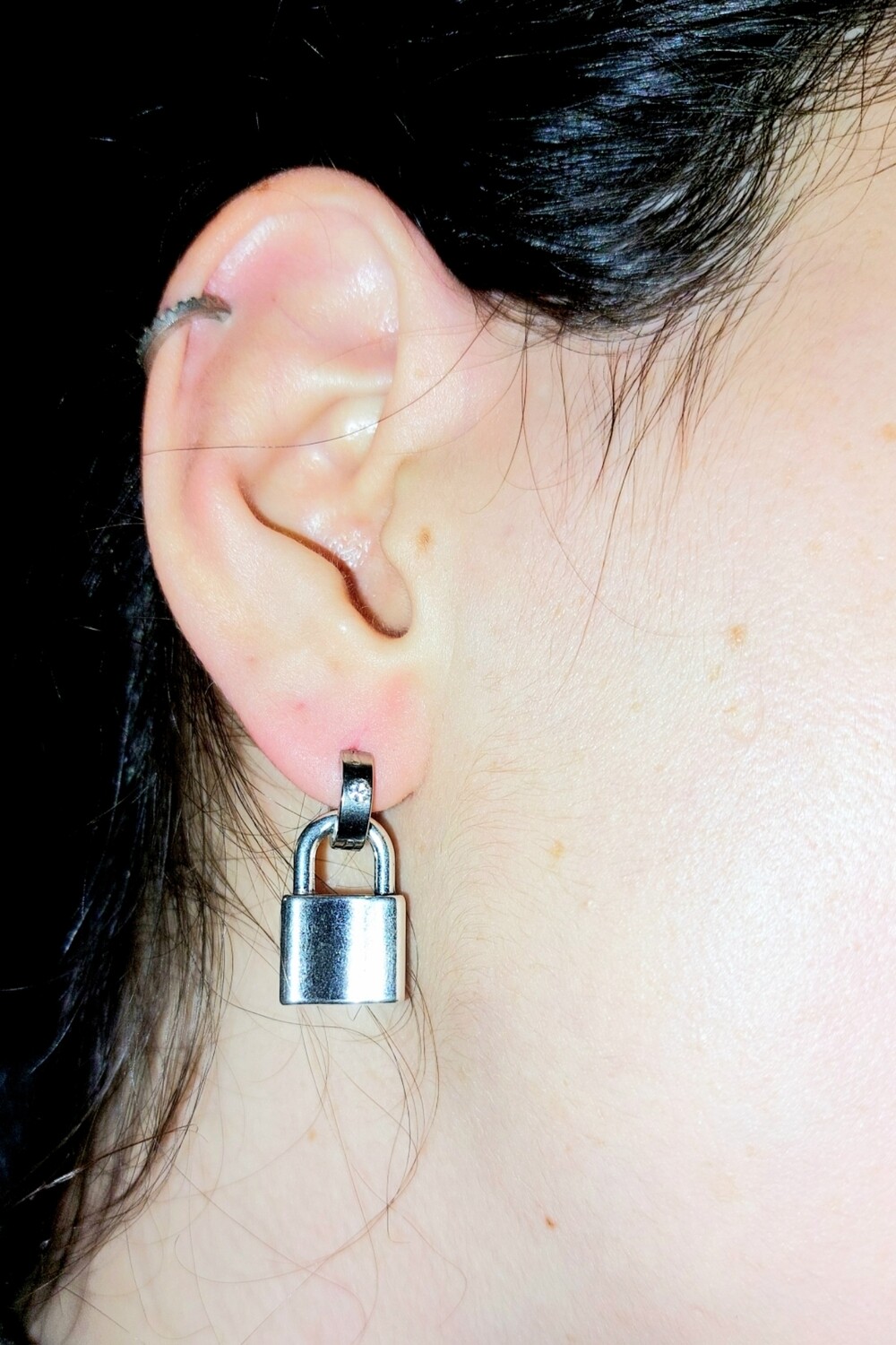 PENDIENTES CANDADO DE ARO CON CRISTAL