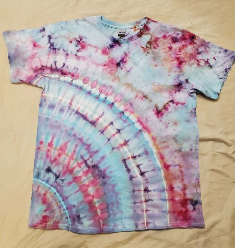 Spring Oasis T-shirt - size Large