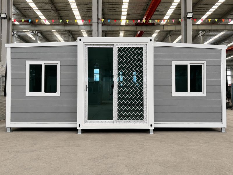 EXP20FT. 6540* 5900* 2540H ceiling 2330 interior