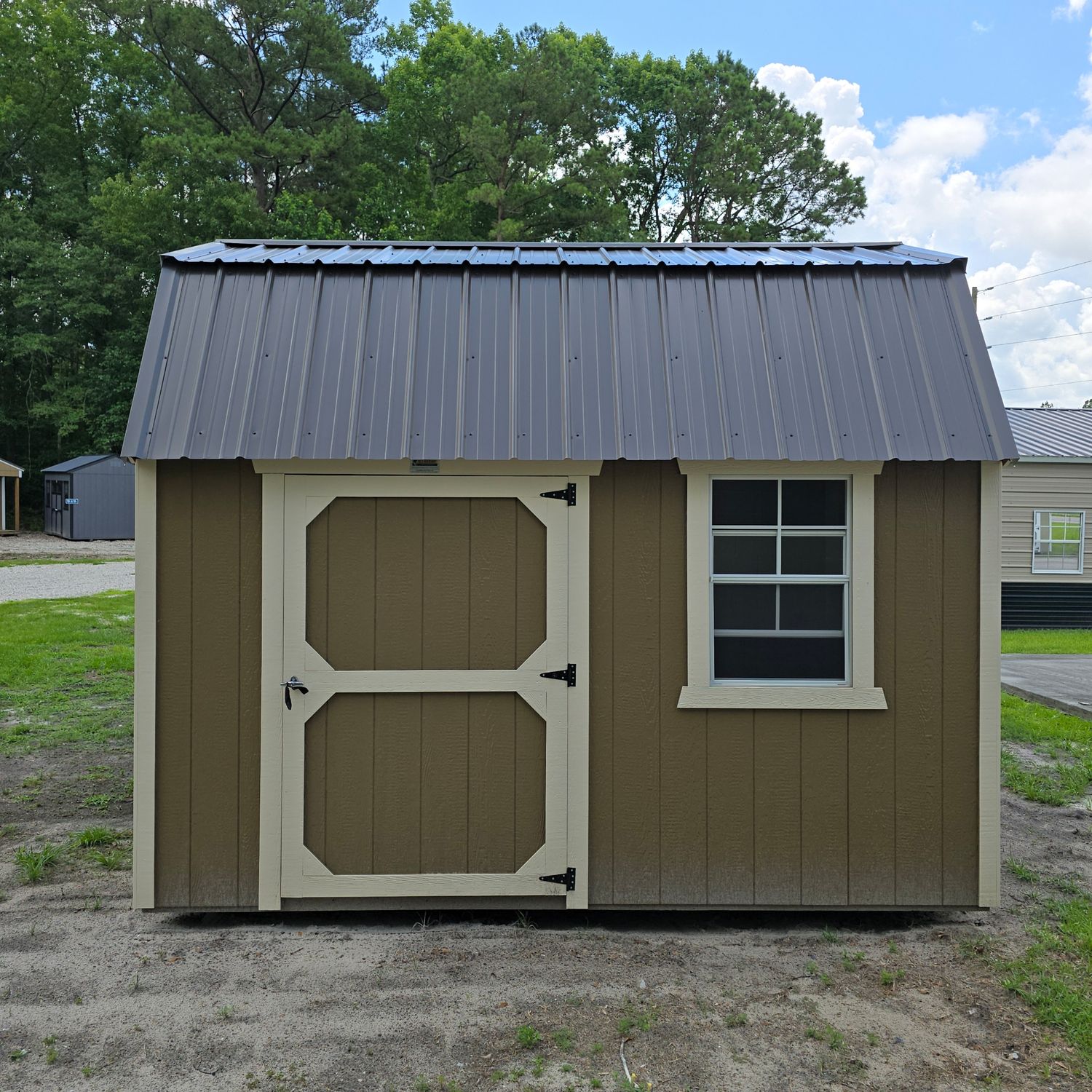 08x12 Lofted Barn-Side Entrance