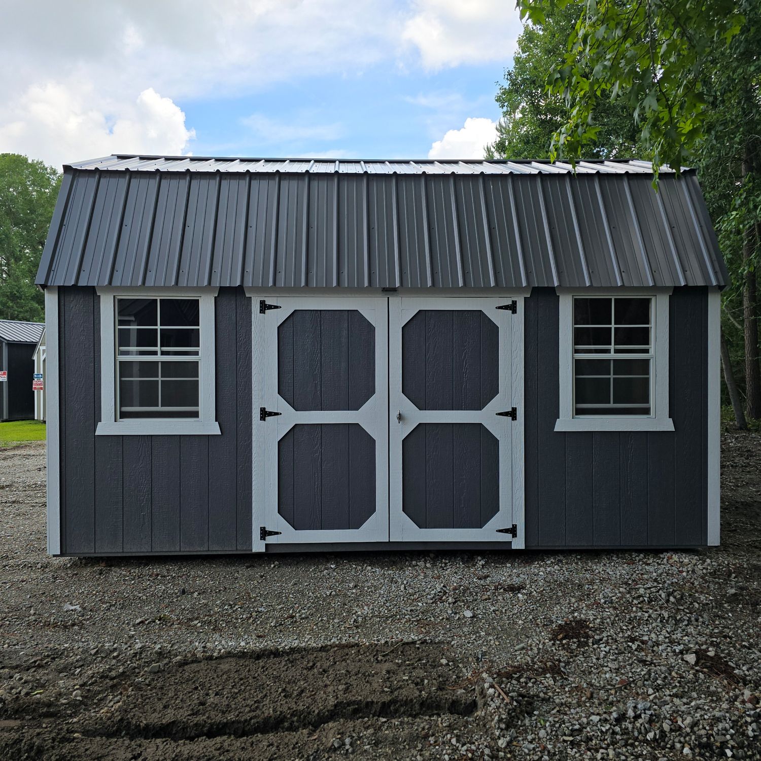 10x16 Lofted Barn-Side Entrance