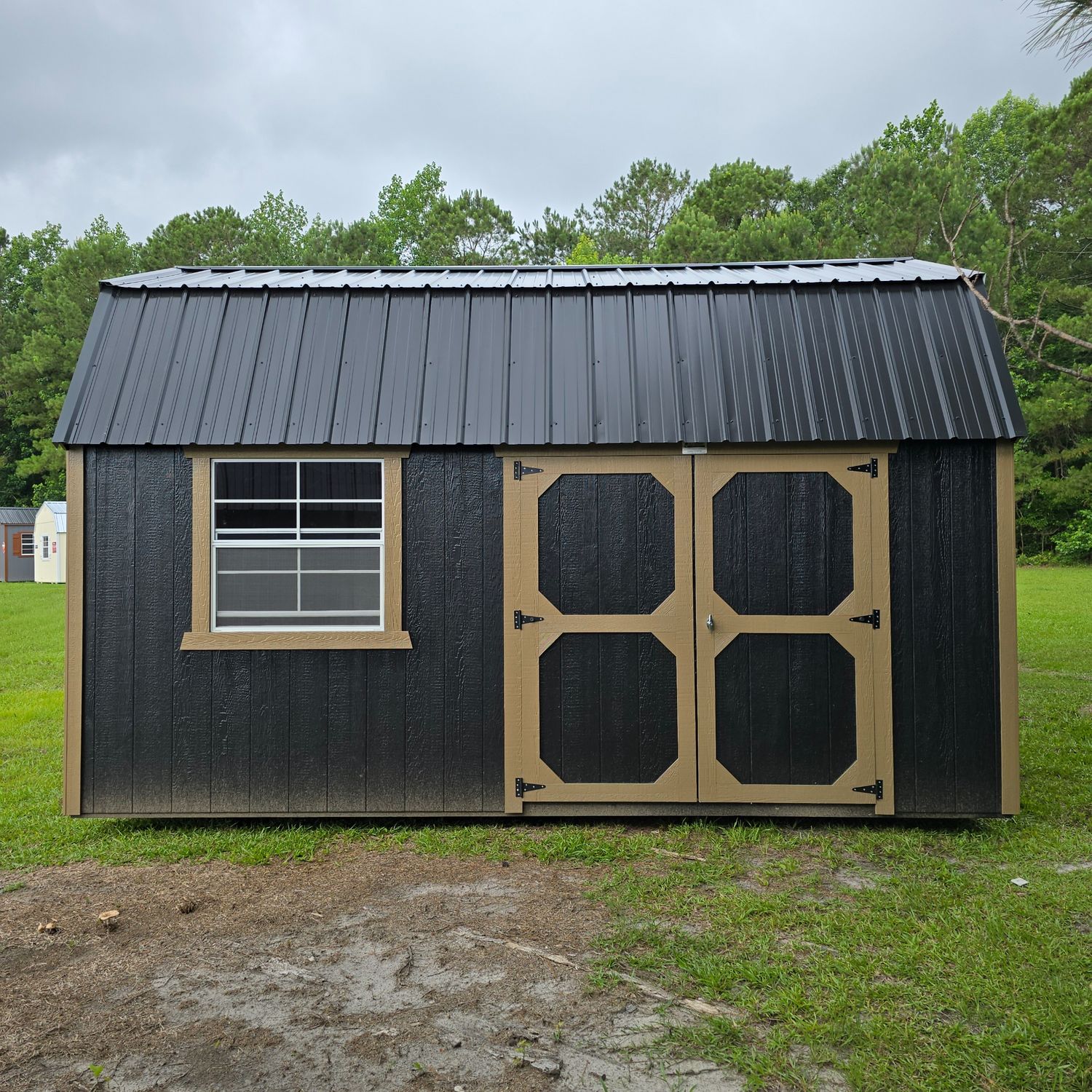 10x16 Lofted Barn-Side Entrance