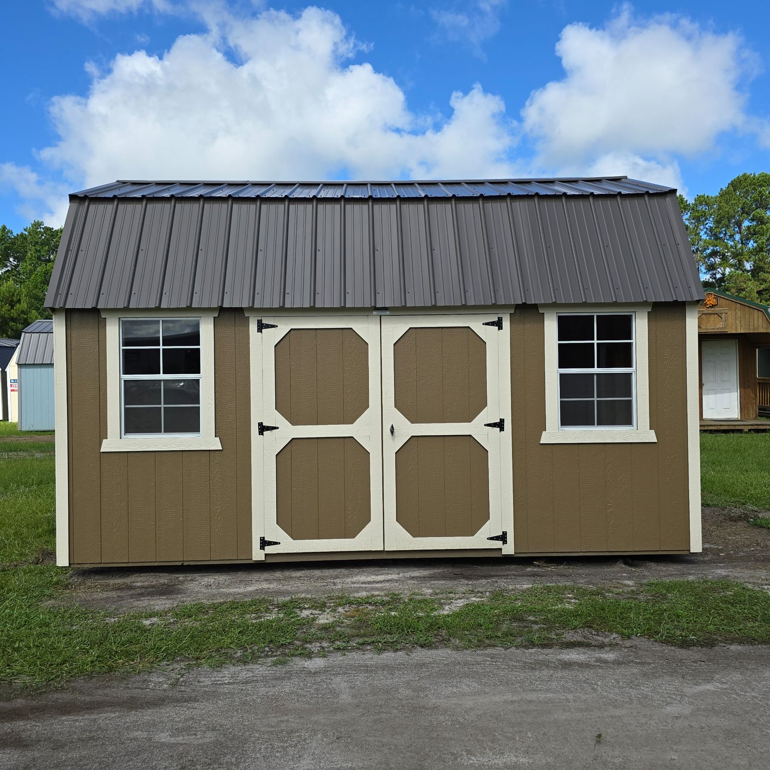 10x16 Lofted Barn-Side Entrance