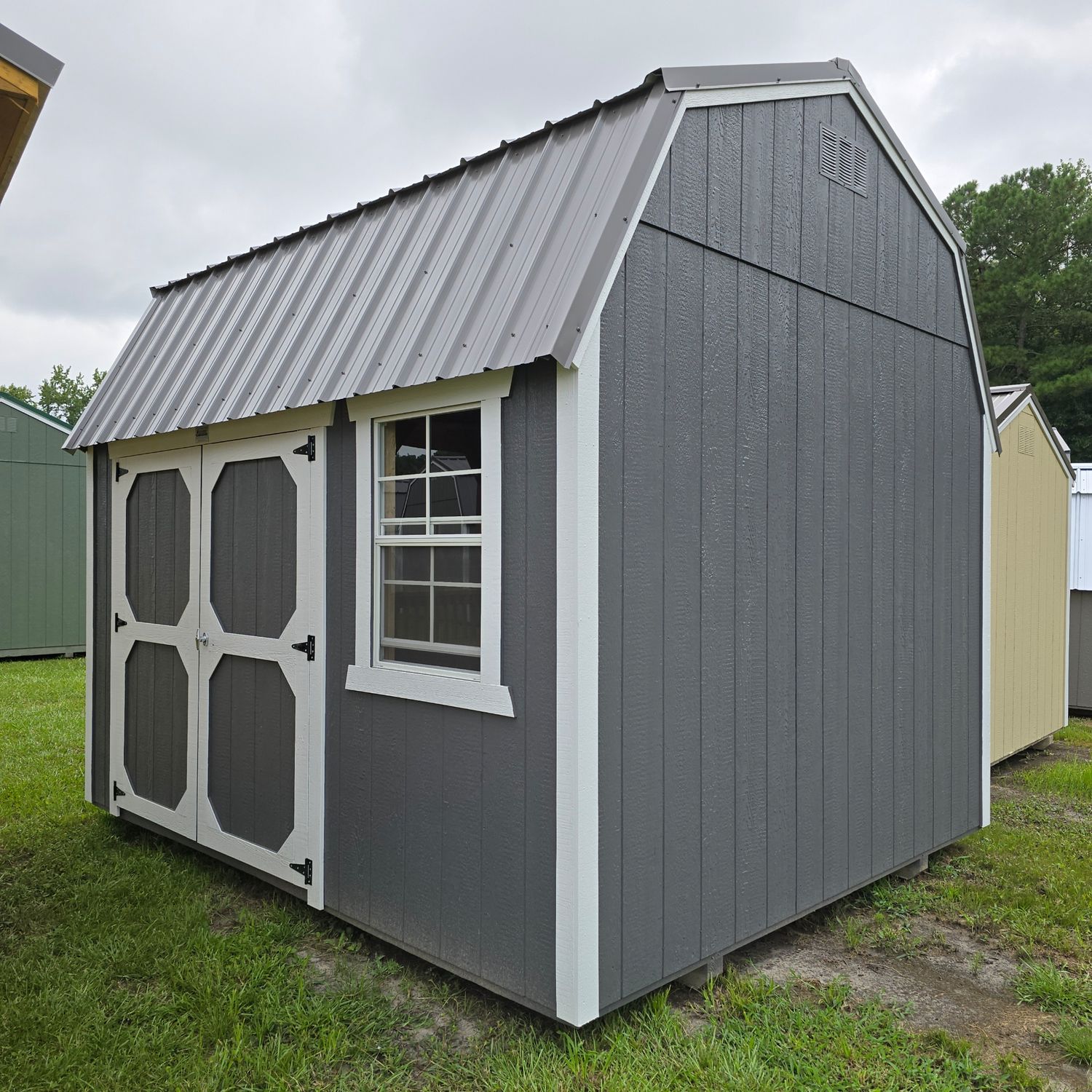10x12 Lofted Barn-Side Entrance