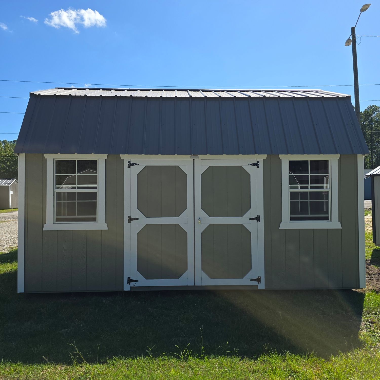 10x16 Lofted Barn-Side Entrance