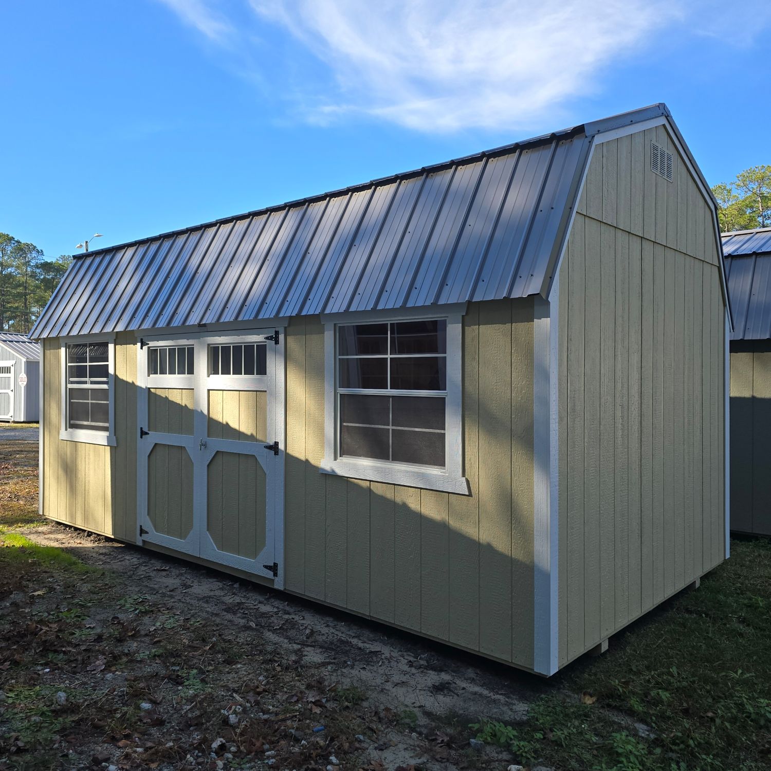 10x20 Lofted Barn-Side Entrance