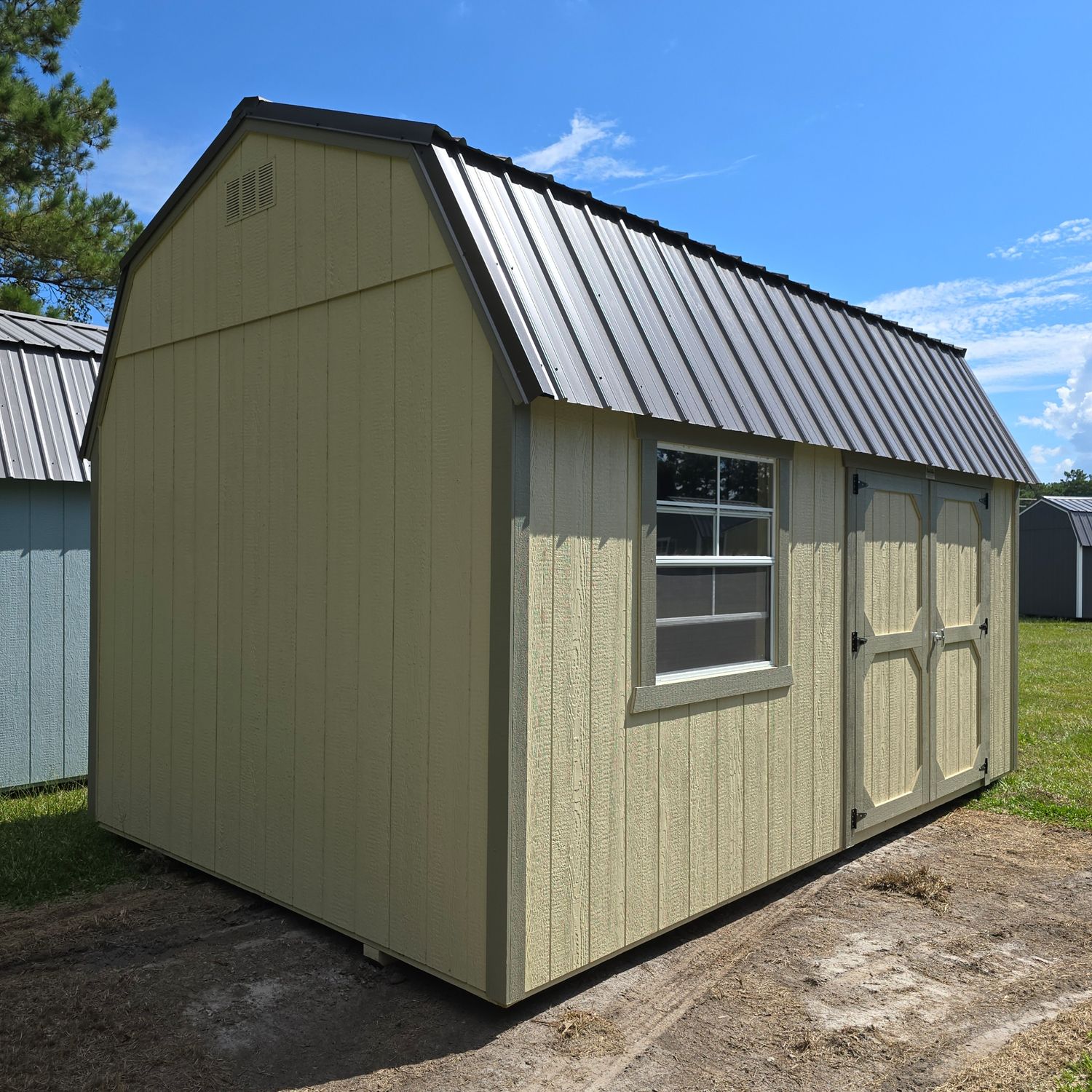 10x16 Lofted Barn-Side Entrance
