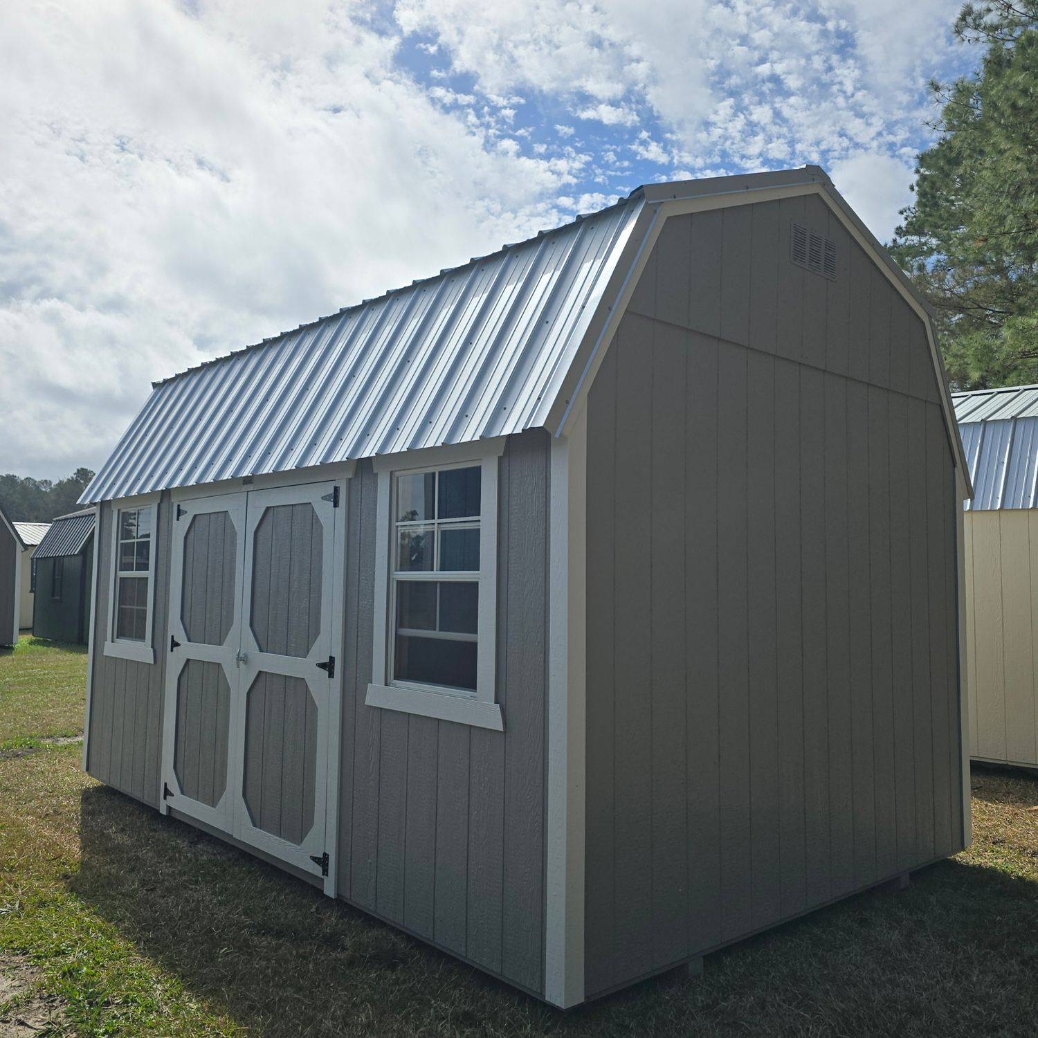 10x16 Lofted Barn-Side Entrance