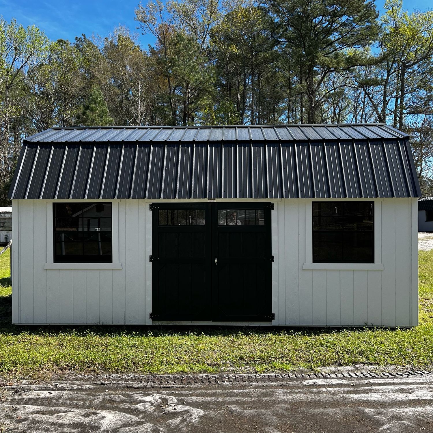 10x20 Lofted Barn Side Entrance