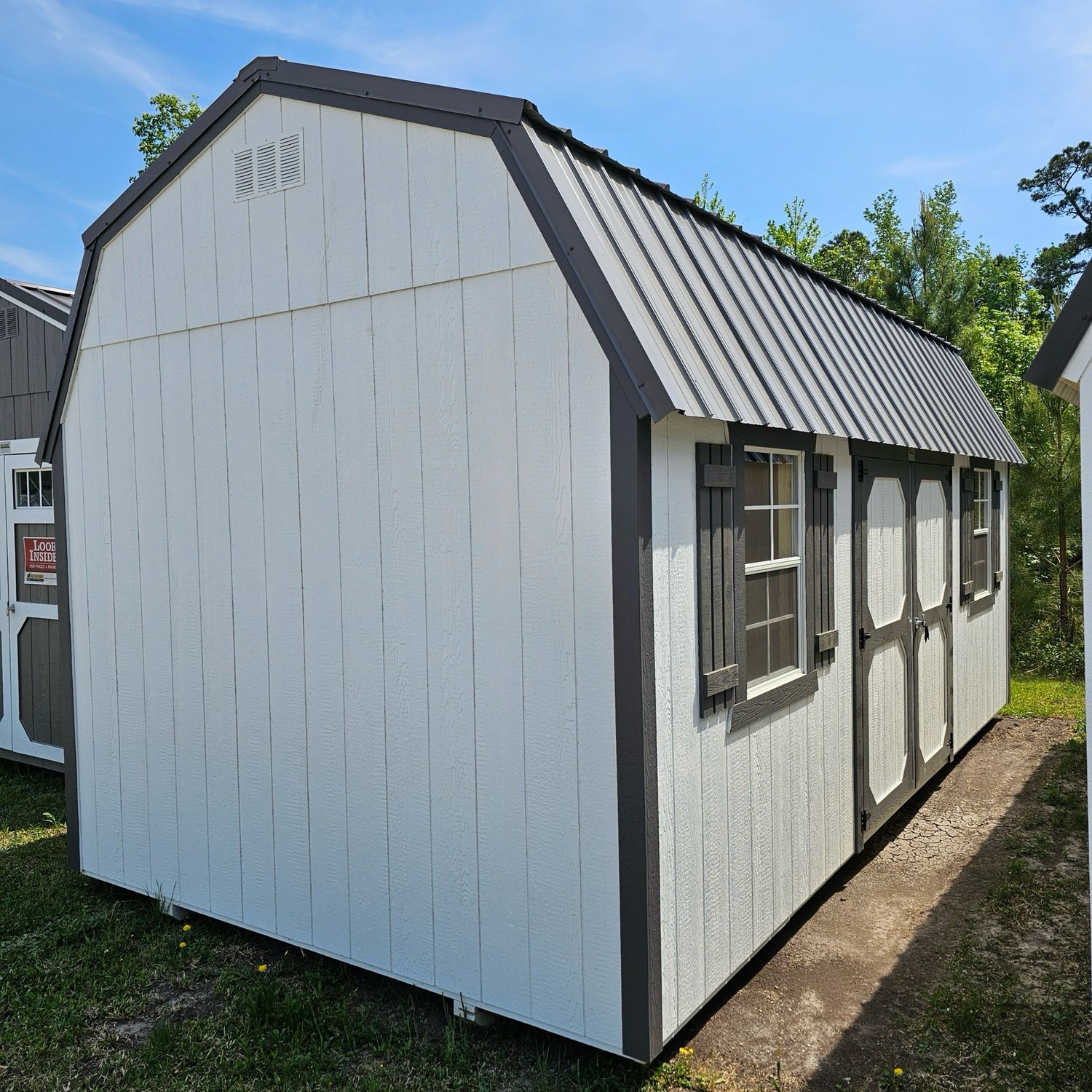 10x20 Lofted Barn - Side Entrance