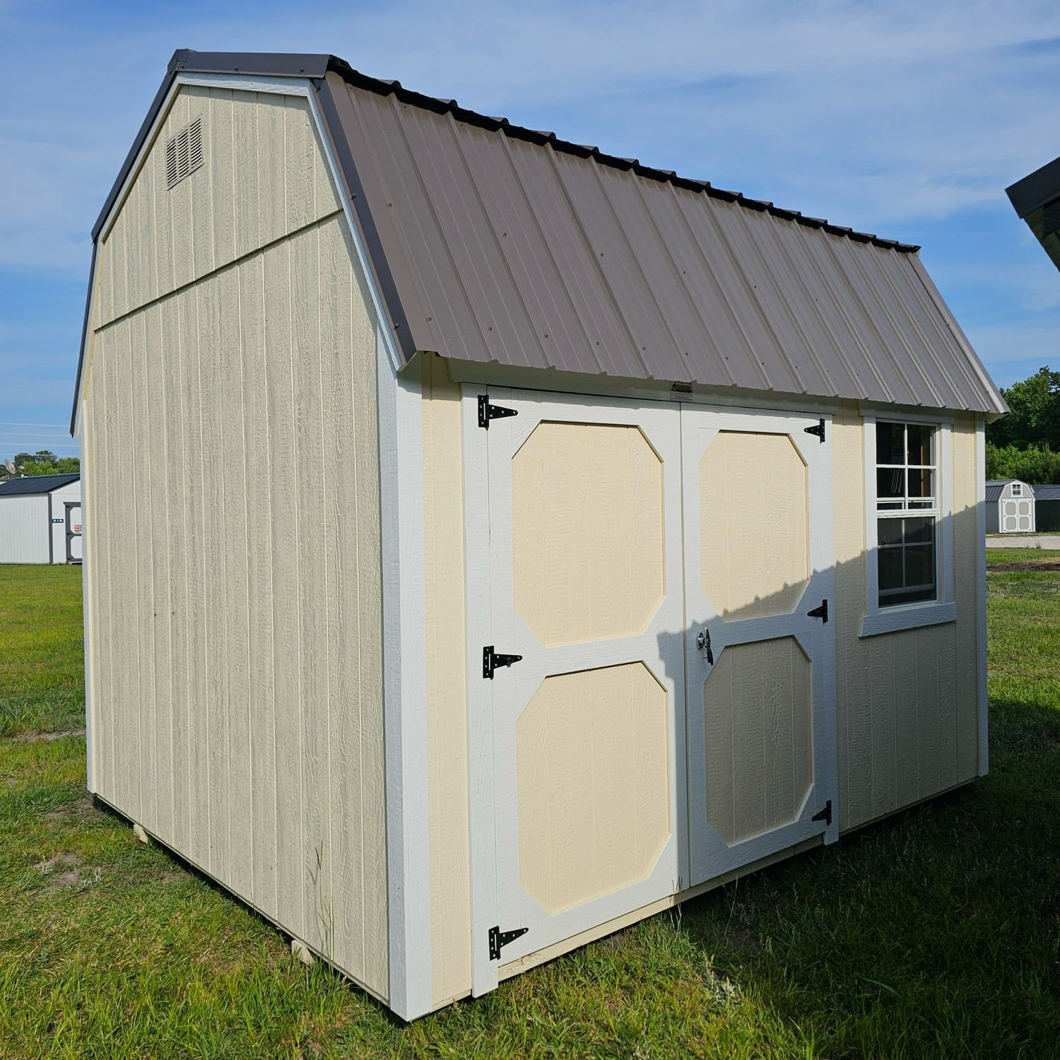 10x12 Lofted Barn - Side Entrance