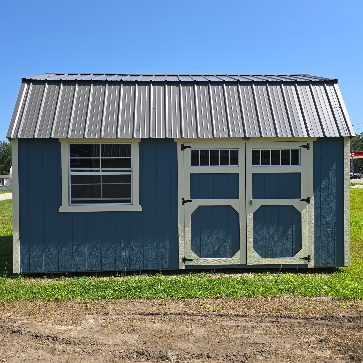10x16 Lofted Barn-Side Entrance